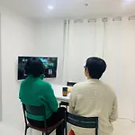 Naru House