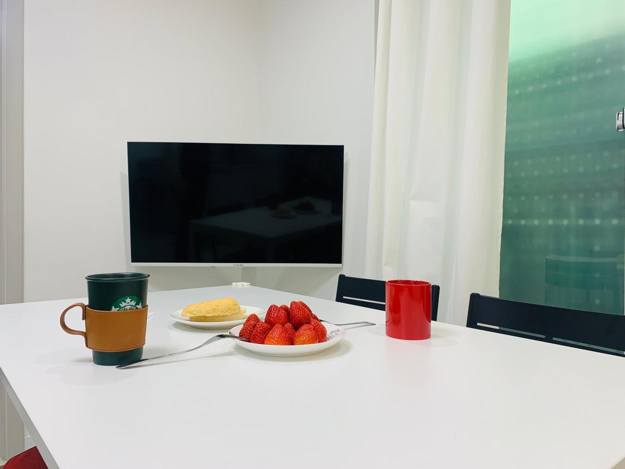 Naru House